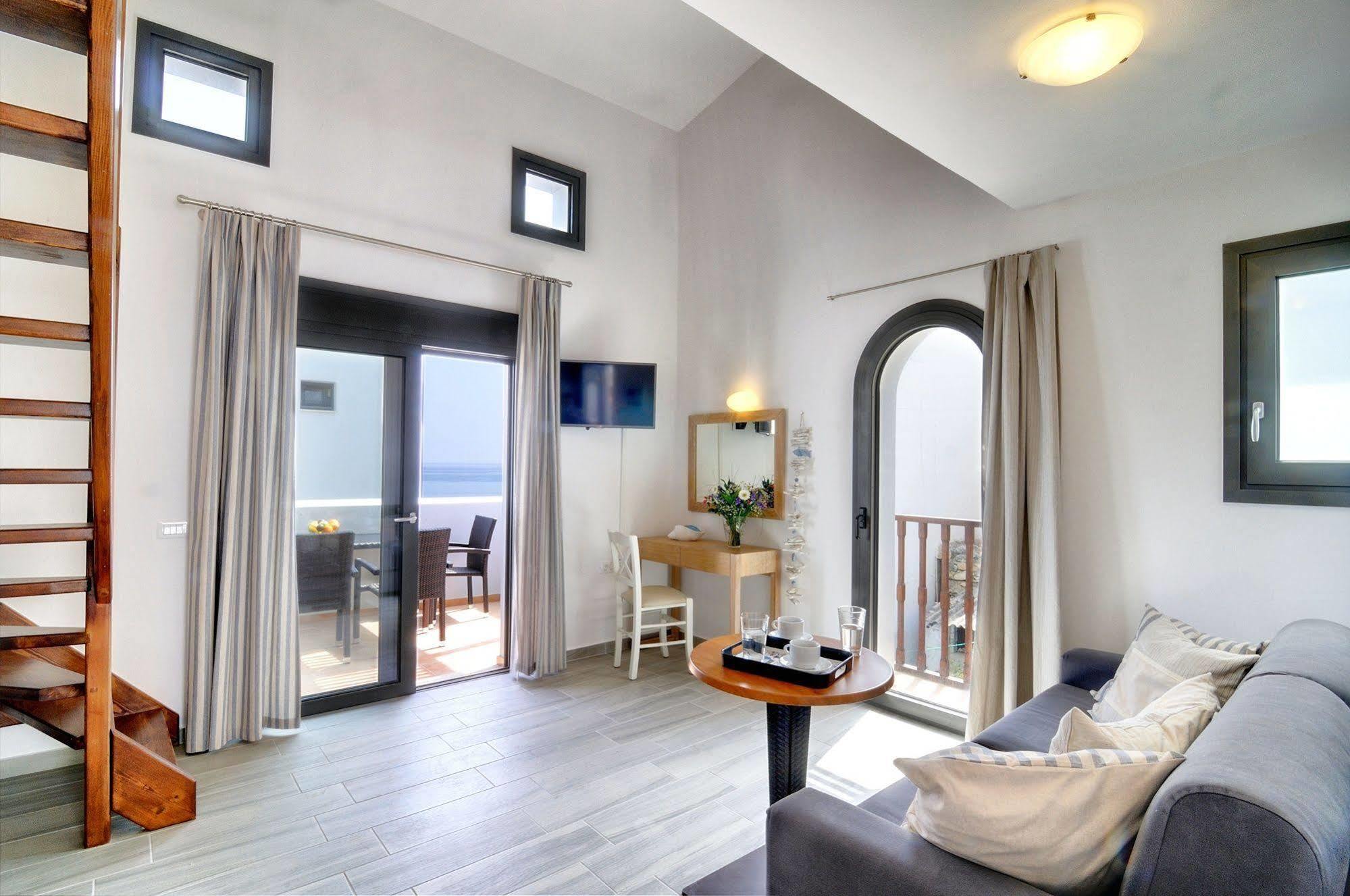 Myrtos Mare Suites Ngoại thất bức ảnh